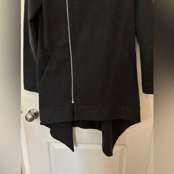 Periphery Asymmetrical Jacket - Picture 3 of 10